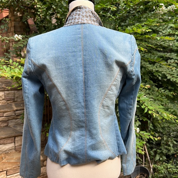 In the Now Denim Blazer - Picture 5 of 8
